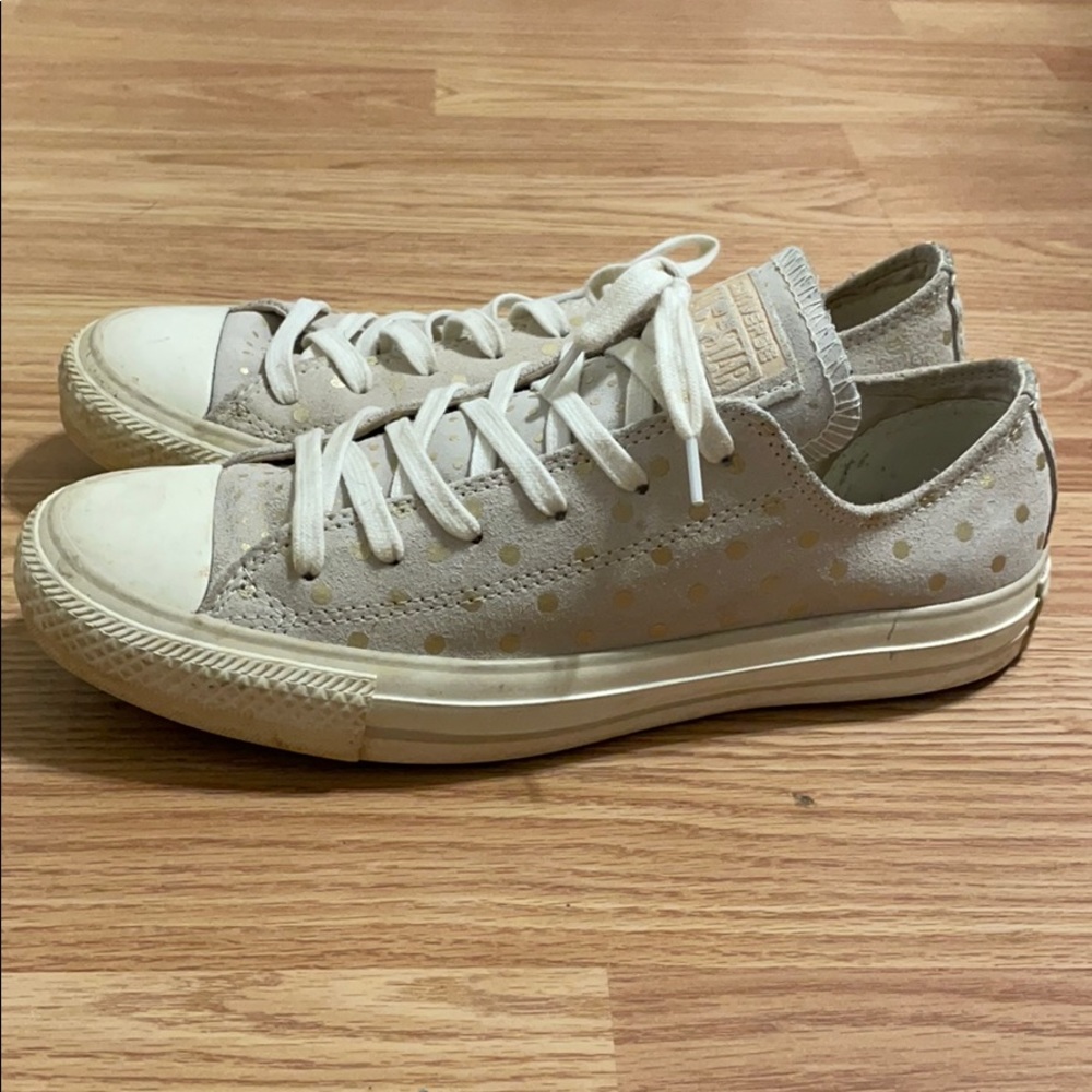 Converse shoes.